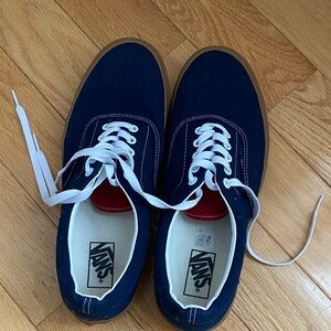 Vans Men's Navy and White Sneakers